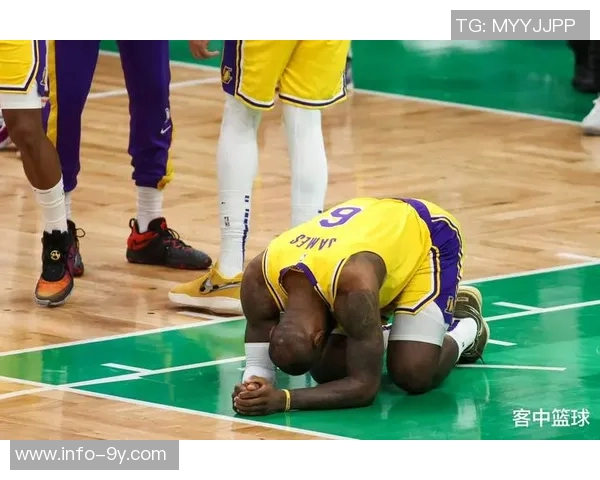 杰弗森调侃詹姆斯假摔技巧欠佳笑称实在太搞笑了 杰弗森调侃詹姆斯假摔技巧欠佳笑称实在太搞笑了