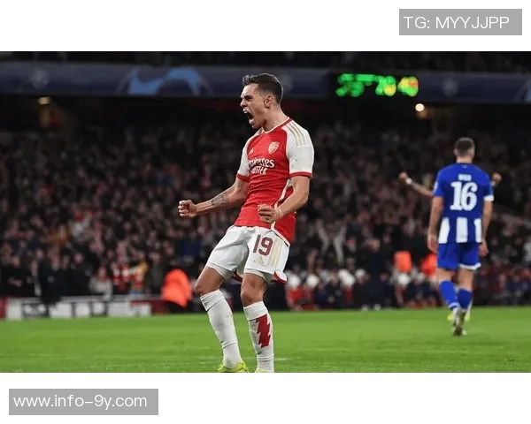 阿森纳发布欧冠主场对阵马竞海报萨卡独自亮相引关注 阿森纳发布欧冠主场对阵马竞海报萨卡独自亮相引关注