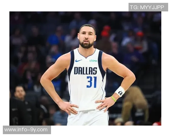 克莱半场神勇表现三分球9中6狂砍23分引发全场惊叹