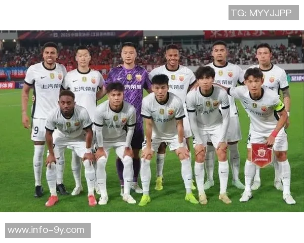 上海海港官方宣布租借加纳边锋安佩姆加强球队阵容